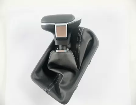 Hanger dust boot with ball head