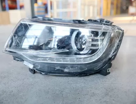 Headlight left low
