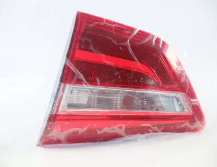 Reversing light right CS35